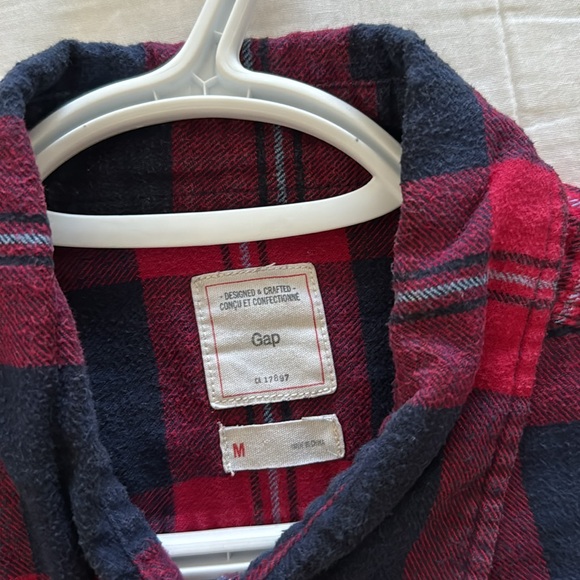 Gap men’s flannel plaid shirt - Picture 3 of 3